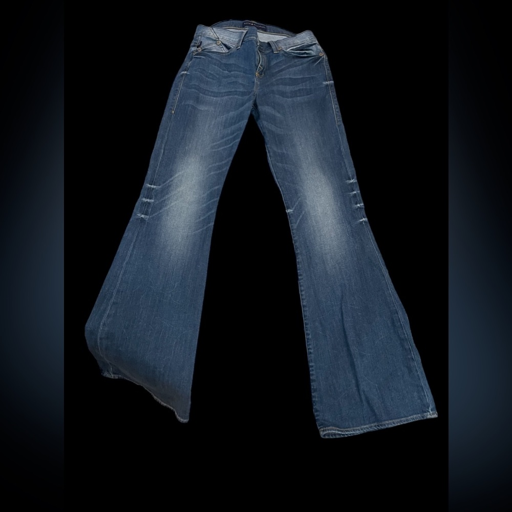 ROCK & REPUBLIC BOOTCUT JEANS - SZ 8 - EXCELLENT USED CONDITION